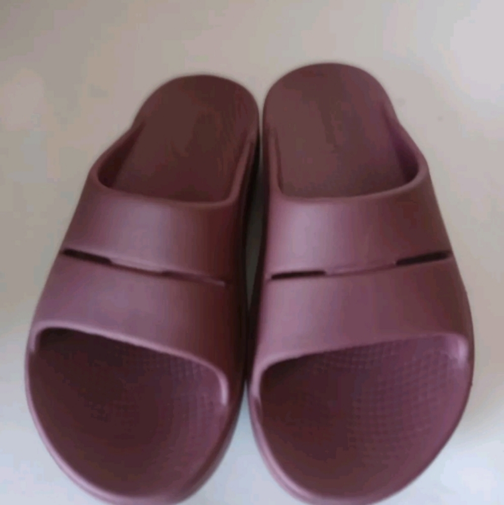 Oofos Slides Women 8